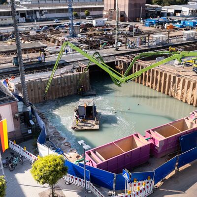 Drohnenaufnahme der Baustelle am Bahnhof Gelnhausen