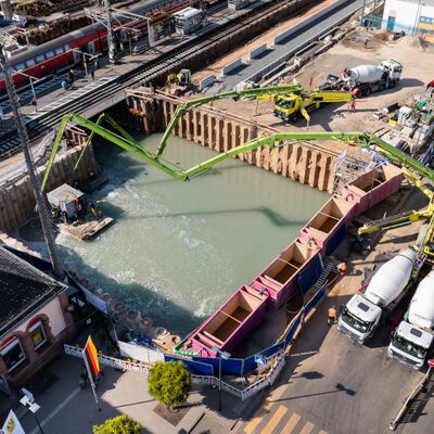Drohnenaufnahme der Baustelle am Bahnhof Gelnhausen